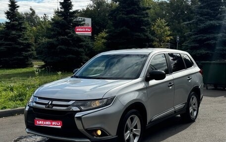 Mitsubishi Outlander III рестайлинг 3, 2015 год, 1 115 000 рублей, 1 фотография