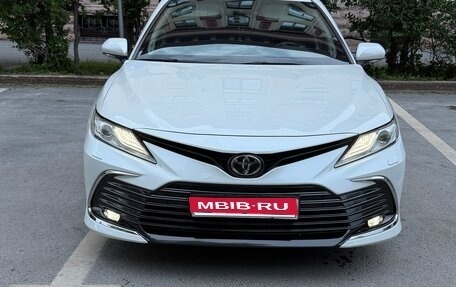 Toyota Camry, 2021 год, 3 800 000 рублей, 1 фотография