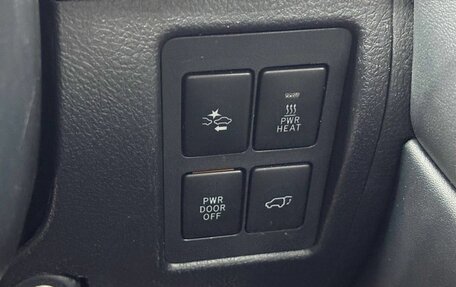 Toyota Land Cruiser 200, 2016 год, 5 629 900 рублей, 15 фотография