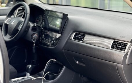 Mitsubishi Outlander III рестайлинг 3, 2015 год, 1 115 000 рублей, 7 фотография