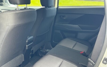 Mitsubishi Outlander III рестайлинг 3, 2015 год, 1 115 000 рублей, 8 фотография