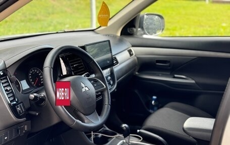 Mitsubishi Outlander III рестайлинг 3, 2015 год, 1 115 000 рублей, 5 фотография