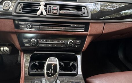 BMW 5 серия, 2010 год, 2 100 000 рублей, 12 фотография