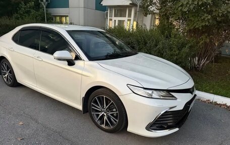 Toyota Camry, 2021 год, 3 800 000 рублей, 2 фотография
