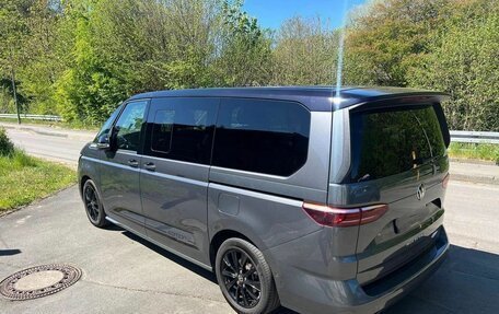 Volkswagen Multivan, 2023 год, 5 580 000 рублей, 2 фотография