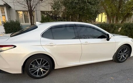 Toyota Camry, 2021 год, 3 800 000 рублей, 4 фотография