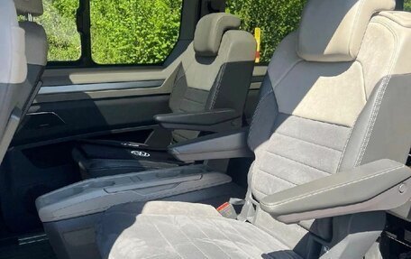 Volkswagen Multivan, 2023 год, 5 580 000 рублей, 11 фотография