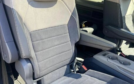 Volkswagen Multivan, 2023 год, 5 580 000 рублей, 13 фотография