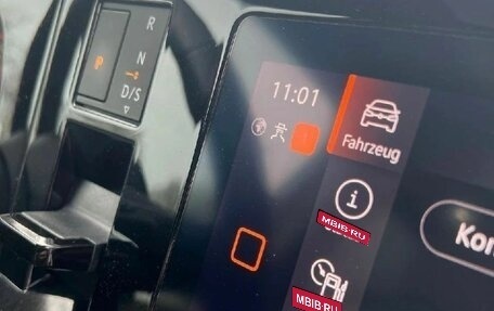Volkswagen Multivan, 2023 год, 5 580 000 рублей, 15 фотография