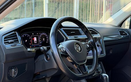 Volkswagen Tiguan II, 2019 год, 2 899 000 рублей, 8 фотография