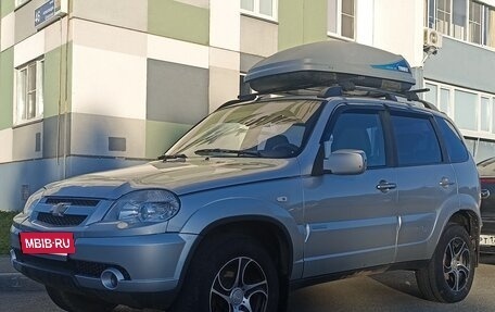 Chevrolet Niva I рестайлинг, 2011 год, 490 000 рублей, 2 фотография