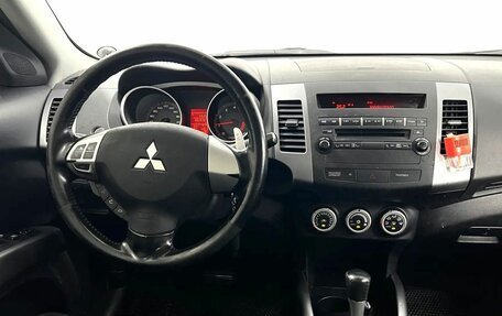 Mitsubishi Outlander III рестайлинг 3, 2008 год, 750 000 рублей, 16 фотография