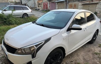 KIA Rio IV, 2021 год, 1 300 000 рублей, 1 фотография
