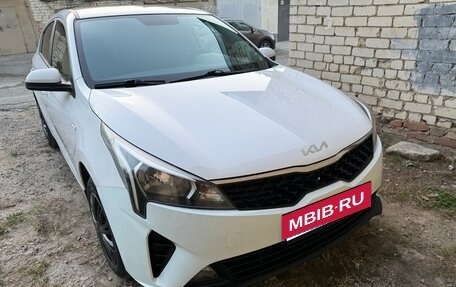 KIA Rio IV, 2021 год, 1 300 000 рублей, 2 фотография