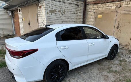 KIA Rio IV, 2021 год, 1 300 000 рублей, 3 фотография