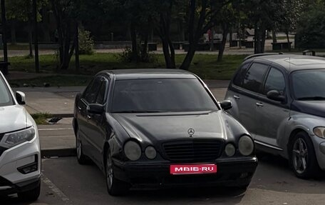 Mercedes-Benz E-Класс, 2000 год, 1 фотография