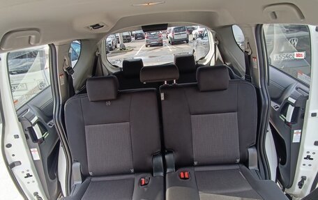 Toyota Sienta II, 2021 год, 1 600 000 рублей, 32 фотография