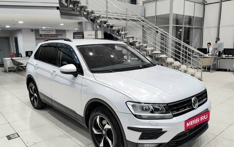 Volkswagen Tiguan II, 2019 год, 2 050 000 рублей, 3 фотография