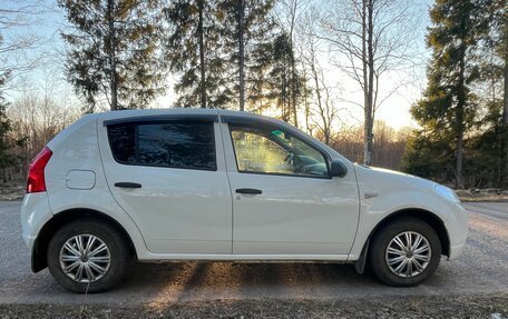 Renault Sandero I, 2013 год, 410 000 рублей, 2 фотография