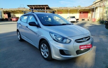 Hyundai Solaris II рестайлинг, 2012 год, 780 000 рублей, 2 фотография