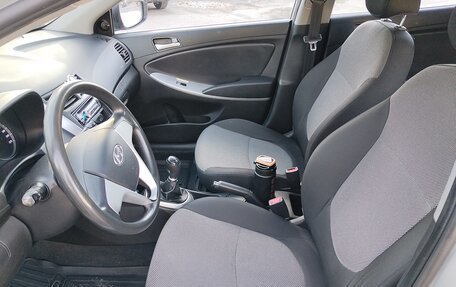 Hyundai Solaris II рестайлинг, 2012 год, 780 000 рублей, 6 фотография