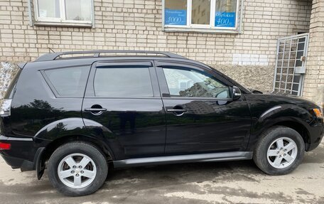 Mitsubishi Outlander III рестайлинг 3, 2011 год, 1 470 000 рублей, 3 фотография