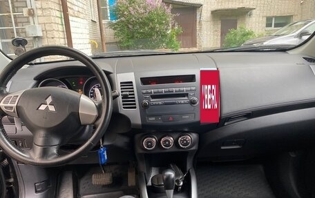 Mitsubishi Outlander III рестайлинг 3, 2011 год, 1 470 000 рублей, 10 фотография