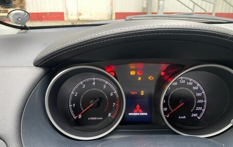 Mitsubishi Outlander III рестайлинг 3, 2011 год, 1 470 000 рублей, 11 фотография