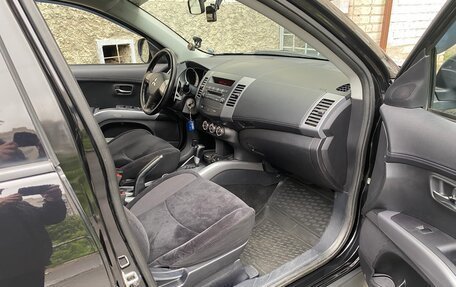 Mitsubishi Outlander III рестайлинг 3, 2011 год, 1 470 000 рублей, 13 фотография