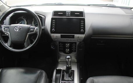 Toyota Land Cruiser Prado 150 рестайлинг 2, 2020 год, 5 750 000 рублей, 8 фотография
