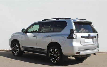 Toyota Land Cruiser Prado 150 рестайлинг 2, 2020 год, 5 750 000 рублей, 16 фотография