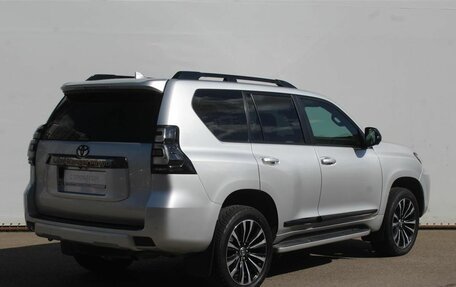 Toyota Land Cruiser Prado 150 рестайлинг 2, 2020 год, 5 750 000 рублей, 15 фотография