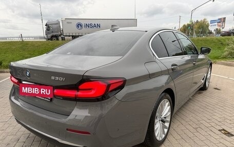 BMW 5 серия, 2021 год, 5 850 000 рублей, 2 фотография
