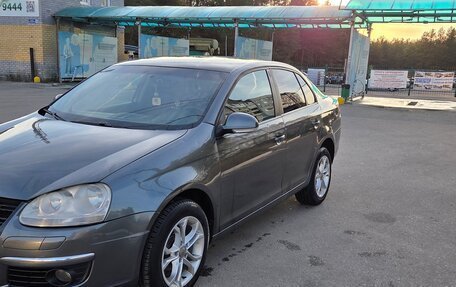 Volkswagen Jetta VI, 2007 год, 600 000 рублей, 2 фотография