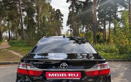 Toyota Camry, 2017 год, 1 940 000 рублей, 4 фотография