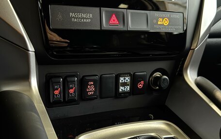 Mitsubishi Pajero Sport III рестайлинг, 2019 год, 2 900 000 рублей, 14 фотография