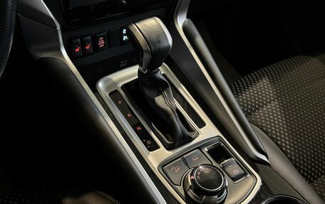 Mitsubishi Pajero Sport III рестайлинг, 2019 год, 2 900 000 рублей, 12 фотография