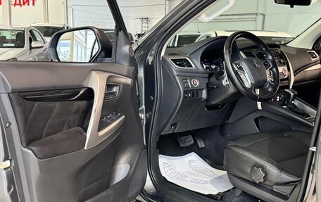 Mitsubishi Pajero Sport III рестайлинг, 2019 год, 2 900 000 рублей, 16 фотография