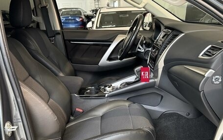 Mitsubishi Pajero Sport III рестайлинг, 2019 год, 2 900 000 рублей, 21 фотография