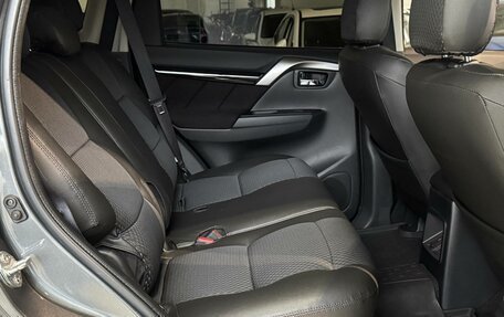 Mitsubishi Pajero Sport III рестайлинг, 2019 год, 2 900 000 рублей, 23 фотография