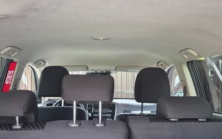 Mitsubishi Outlander III рестайлинг 3, 2014 год, 1 250 000 рублей, 5 фотография