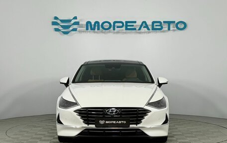 Hyundai Sonata VIII, 2020 год, 2 750 000 рублей, 2 фотография