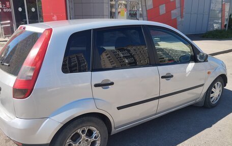 Ford Fiesta, 2002 год, 200 000 рублей, 4 фотография