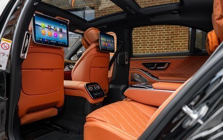 Mercedes-Benz S-Класс, 2026 год, 27 350 000 рублей, 28 фотография