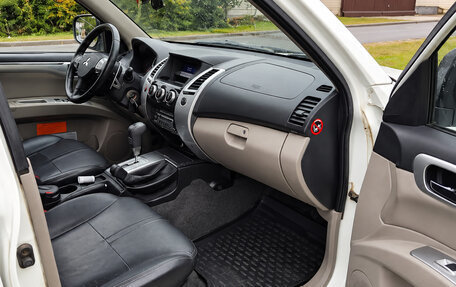 Mitsubishi Pajero Sport II рестайлинг, 2012 год, 1 550 000 рублей, 2 фотография