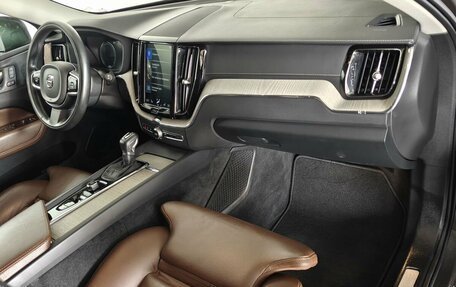 Volvo XC60 II, 2019 год, 3 400 000 рублей, 11 фотография