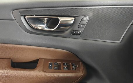 Volvo XC60 II, 2019 год, 3 400 000 рублей, 18 фотография