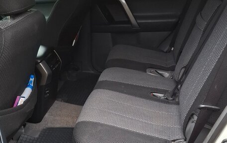 Toyota Land Cruiser Prado 150 рестайлинг 2, 2010 год, 3 500 000 рублей, 9 фотография