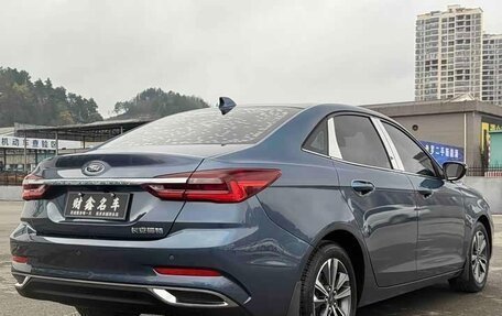 Ford Escort, 2021 год, 940 401 рублей, 5 фотография