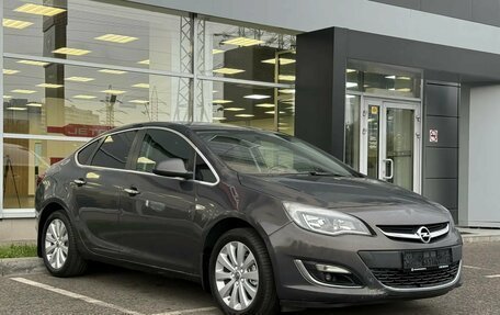 Opel Astra J, 2013 год, 700 000 рублей, 1 фотография